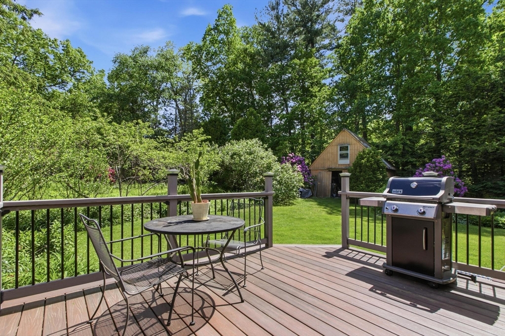 152 Lake Street Middleton, MA 01949 - Photo 27 of 33