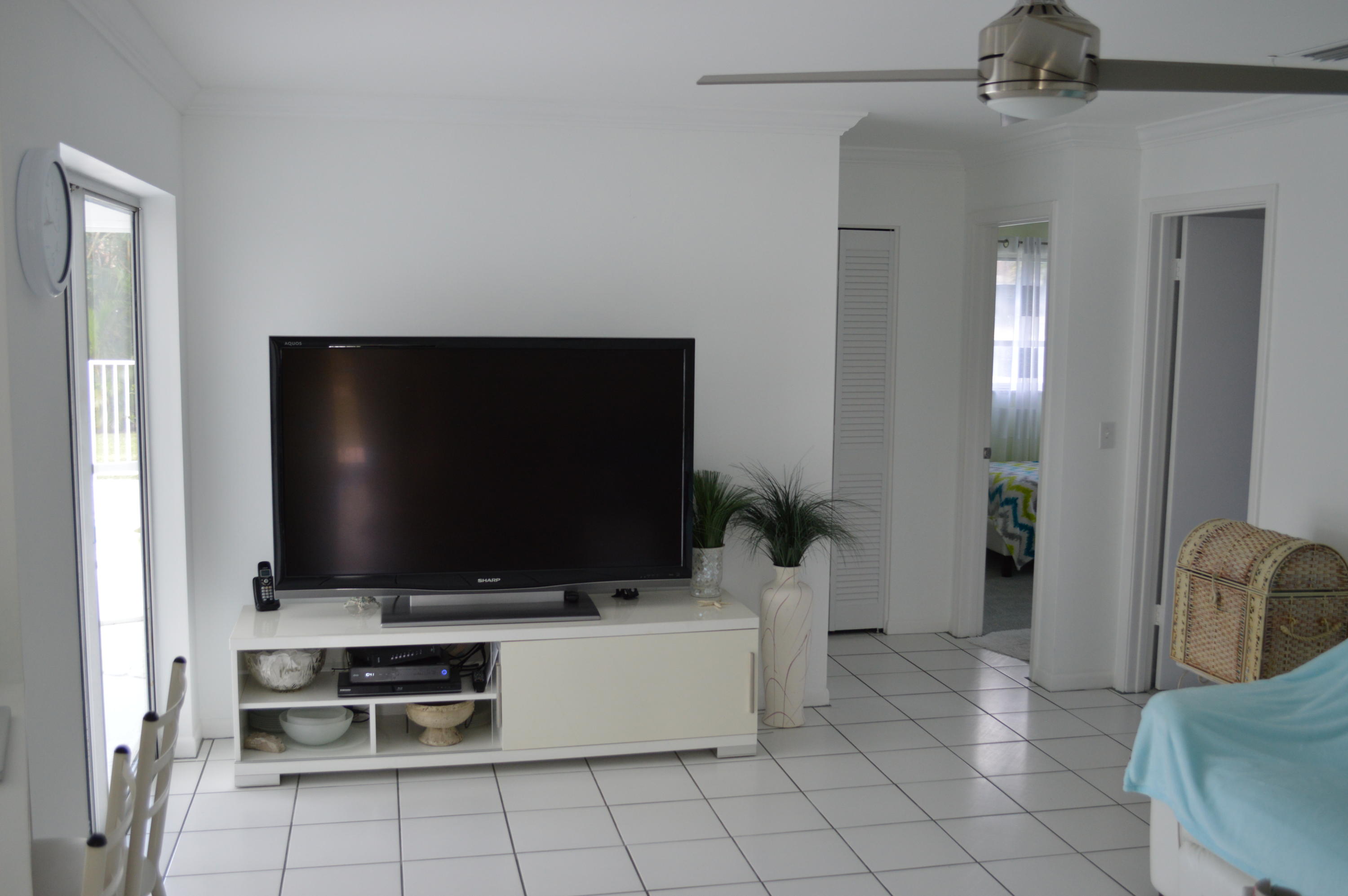 92 Cleveland Road Lake Worth, FL 33467 - Photo 3 of 16 DSC_0001