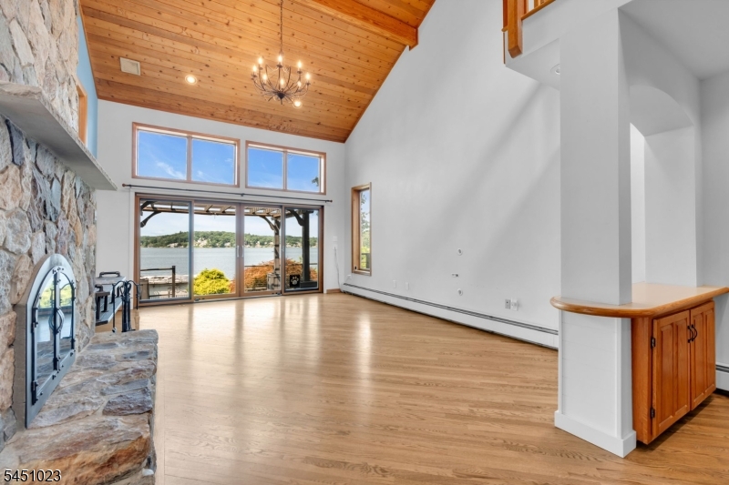 79 Castle Rock Road Lake Hopatcong, NJ 07849 - Photo 5 of 50 Gallery Image 5