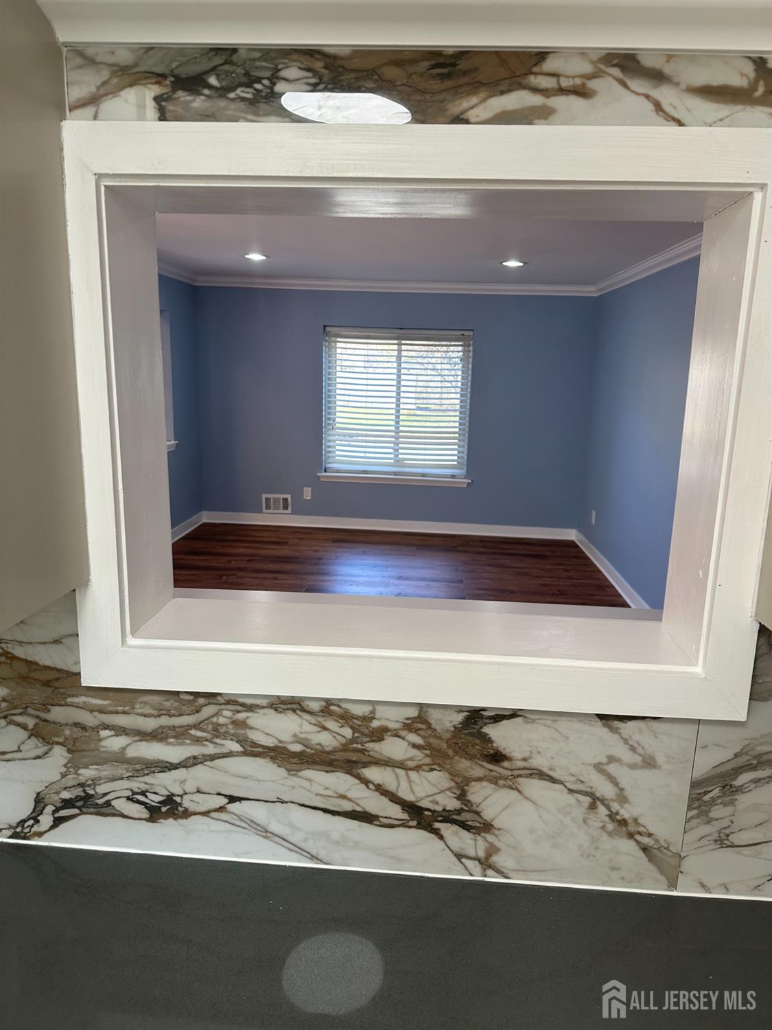 44 Jeffrey Circle Dayton, NJ 08810 - Photo 4 of 16