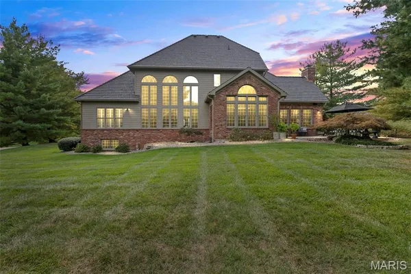 $910,000 | 1 London Park, Edwardsville, IL 62025
