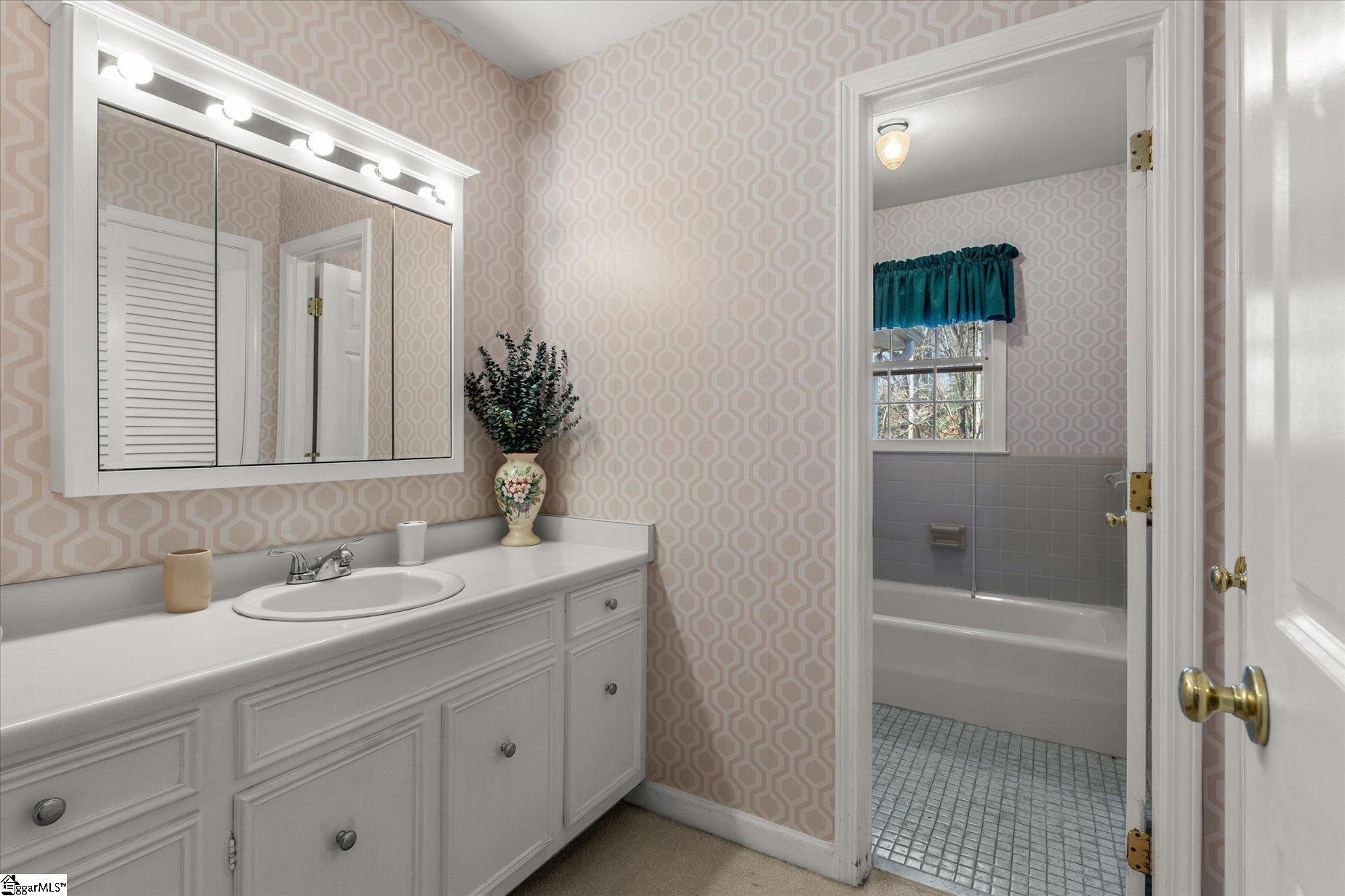 8 Rollingreen Road Greer, SC 29651 - Photo 25 of 27 Gallery Image 25