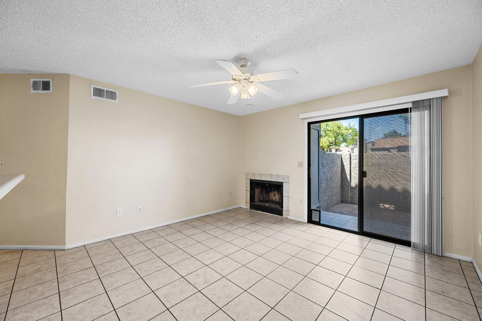 533 West Guadalupe Road, Unit 1047 Mesa, AZ 85210 - Photo 3 of 20 Photo #3