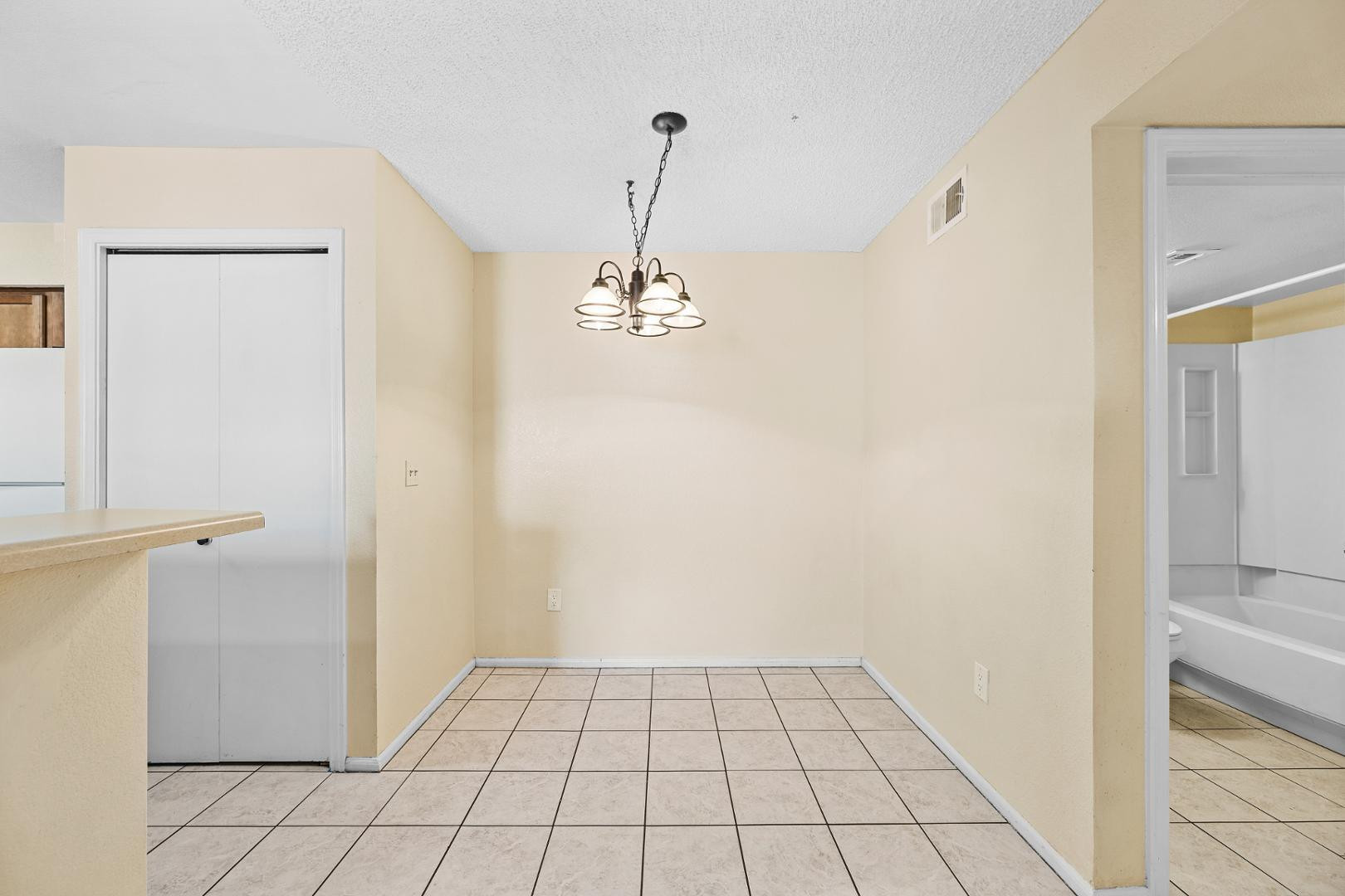 533 West Guadalupe Road, Unit 1047 Mesa, AZ 85210 - Photo 5 of 20 Photo #5