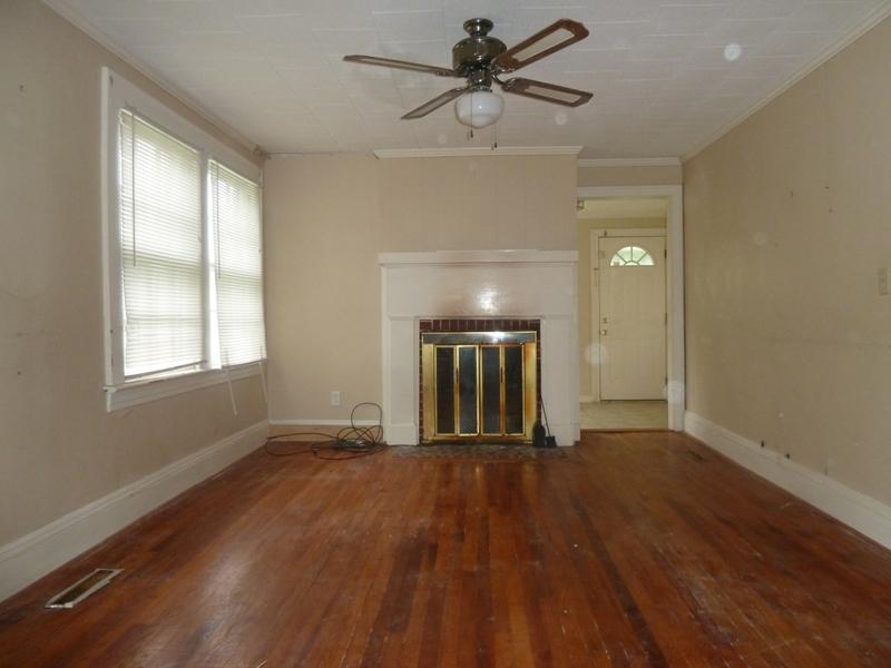 458 Goldmine Road Glade Hill, VA 24092 - Photo 5 of 29 5 Living Room