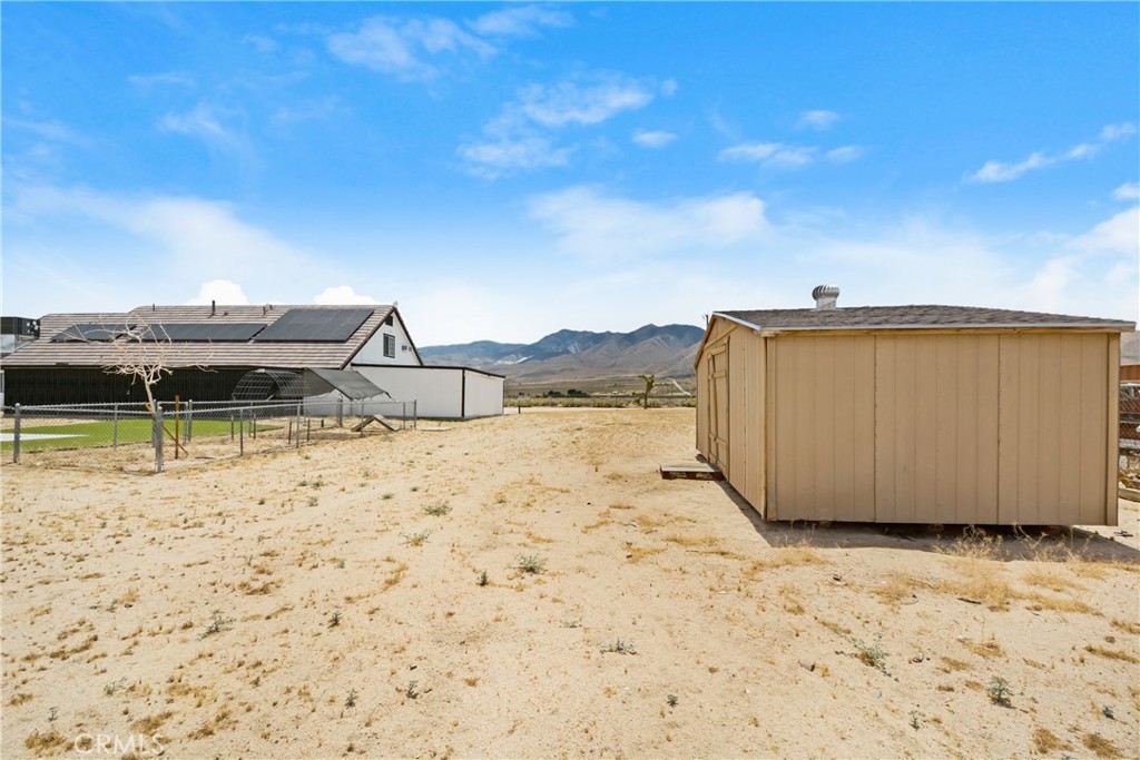 10015 High Road Lucerne Valley, CA 92356 - Photo 35 of 39 a view of a terrace