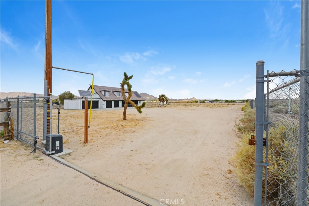 10015 High Road Lucerne Valley, CA 92356 - Photo 36 of 39