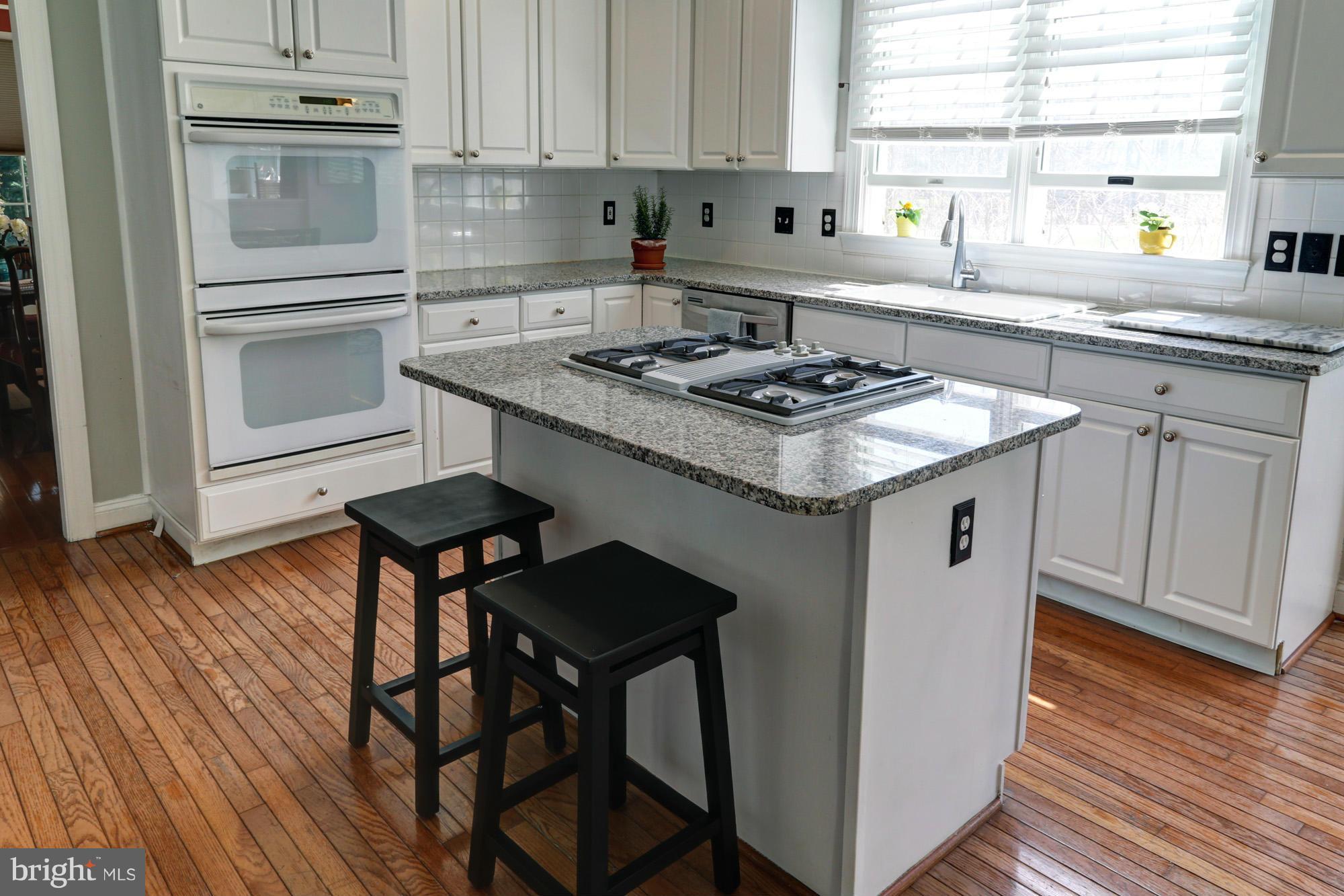 26 Riders Court Edgewater, MD 21037 - Photo 8 of 30 Kitchen