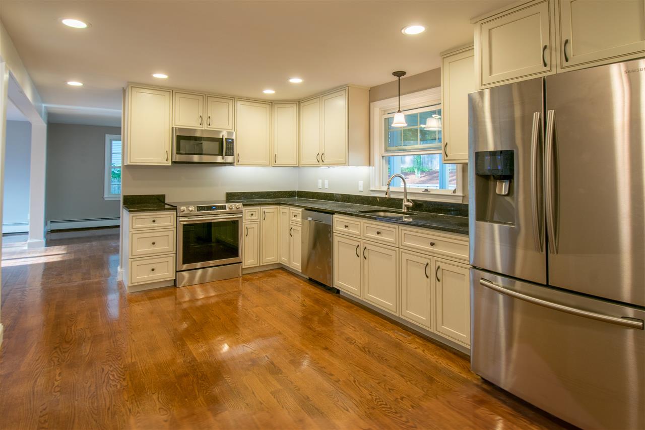 445 Ray Street Manchester, NH 03104 - Photo 4 of 23 Gallery Image 4