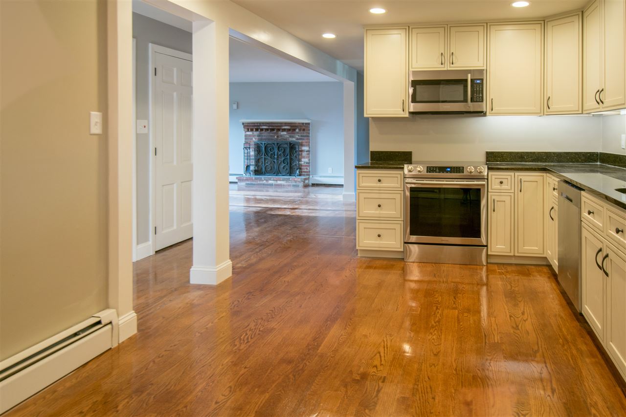 445 Ray Street Manchester, NH 03104 - Photo 8 of 23 Gallery Image 8