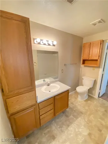 $1,450 | 384 Sunward Drive, Henderson, NV 89014