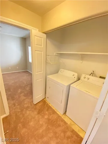 $1,450 | 384 Sunward Drive, Henderson, NV 89014