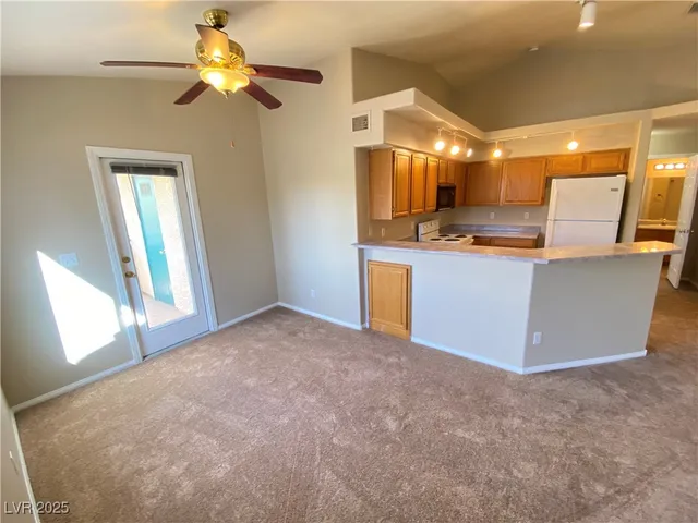 $1,450 | 384 Sunward Drive, Henderson, NV 89014