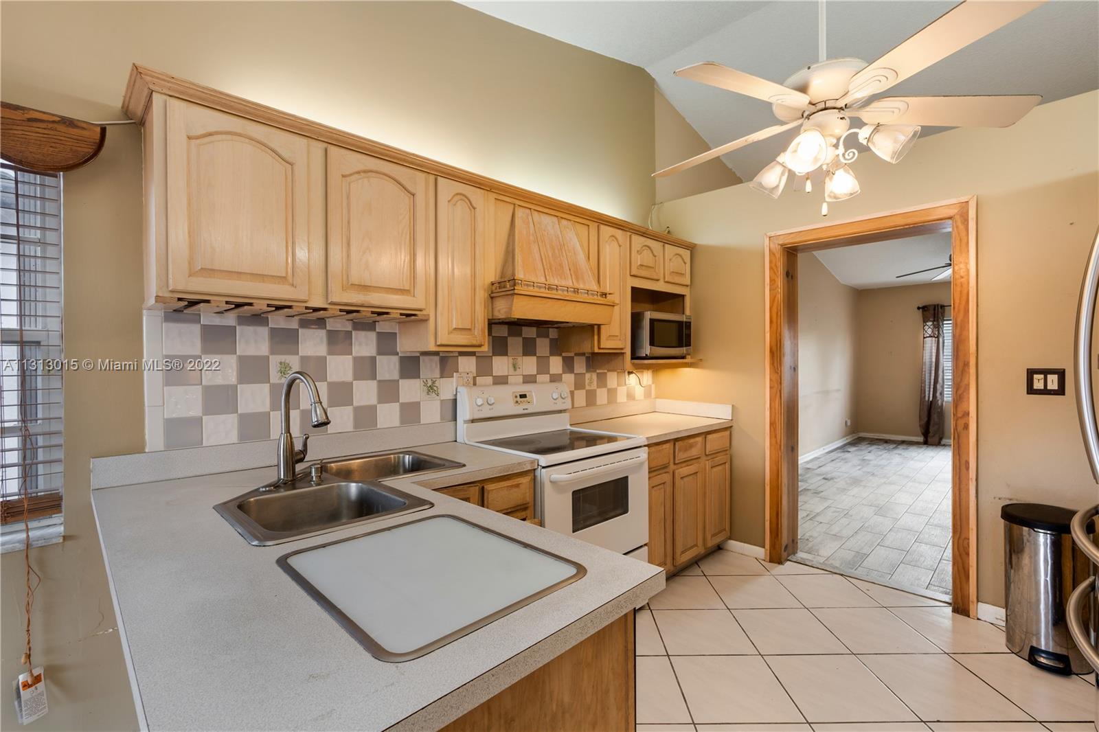 21041 Southwest 125th Court Road Miami, FL 33177 - Photo 8 of 26 Gallery Image 8