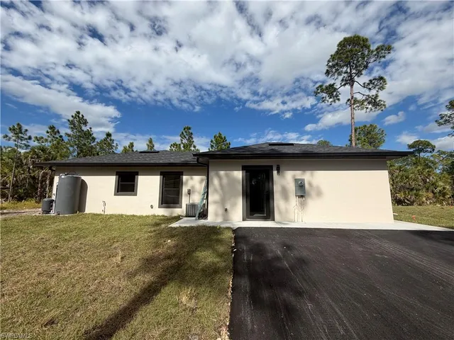 $1,300 | 4141 # 2 Everglades Boulevard South, Naples, FL 34120