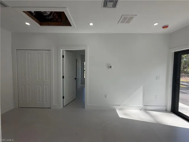 $1,300 | 4141 # 2 Everglades Boulevard South, Naples, FL 34120