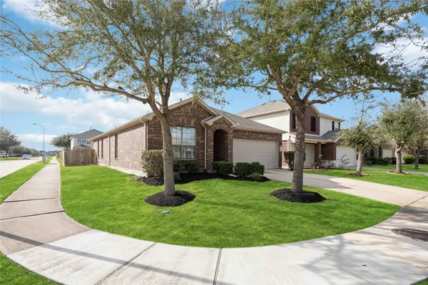 $2,175 | 5803 Camelia Evergreen Lane, Richmond, TX 77407