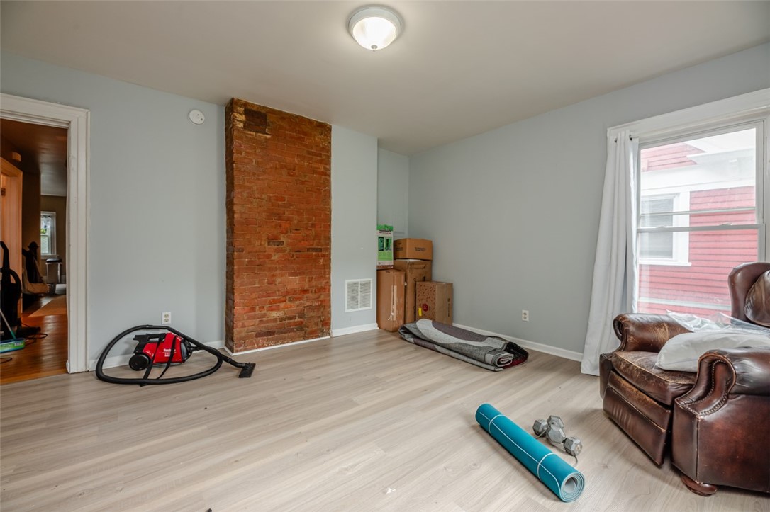 39 Oxford Street Rochester, NY 14607 - Photo 10 of 49