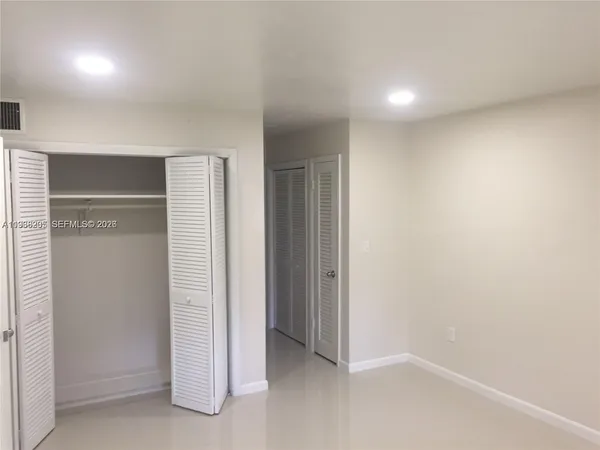 $1,450 | 1550 Northeast 191st Street, Unit 309, Miami, FL 33179