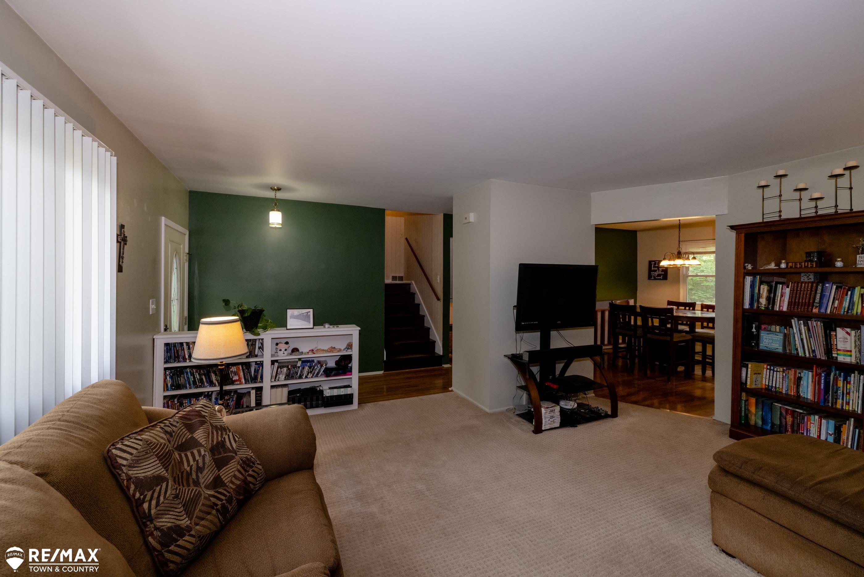 9210 Carpenter Road Flushing, MI 48433 - Photo 5 of 36
