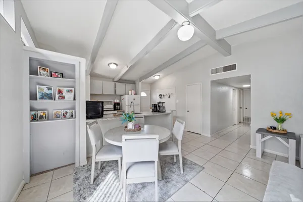 $249,900 | 4102 Sherwood Lane, Unit 8, Houston, TX 77092