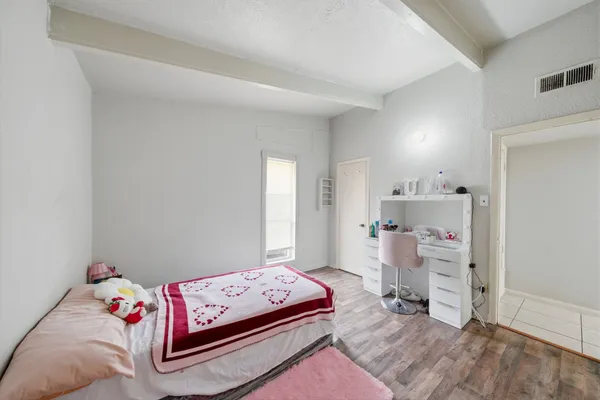 $249,900 | 4102 Sherwood Lane, Unit 8, Houston, TX 77092