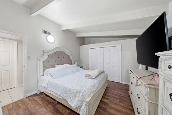 $249,900 | 4102 Sherwood Lane, Unit 8, Houston, TX 77092