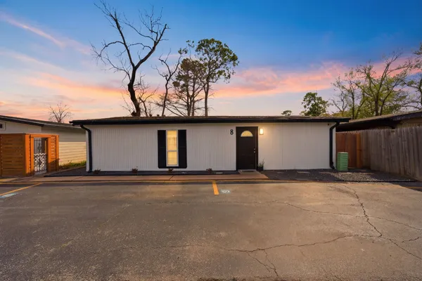 $249,900 | 4102 Sherwood Lane, Unit 8, Houston, TX 77092