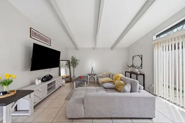 $249,900 | 4102 Sherwood Lane, Unit 8, Houston, TX 77092