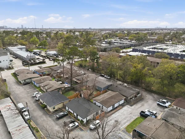 $249,900 | 4102 Sherwood Lane, Unit 8, Houston, TX 77092