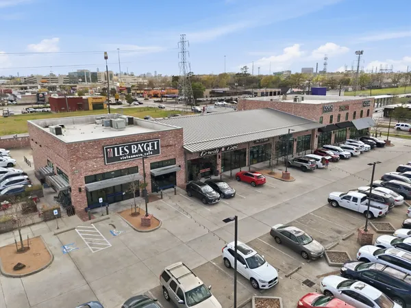 $249,900 | 4102 Sherwood Lane, Unit 8, Houston, TX 77092