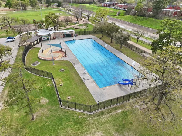 $249,900 | 4102 Sherwood Lane, Unit 8, Houston, TX 77092
