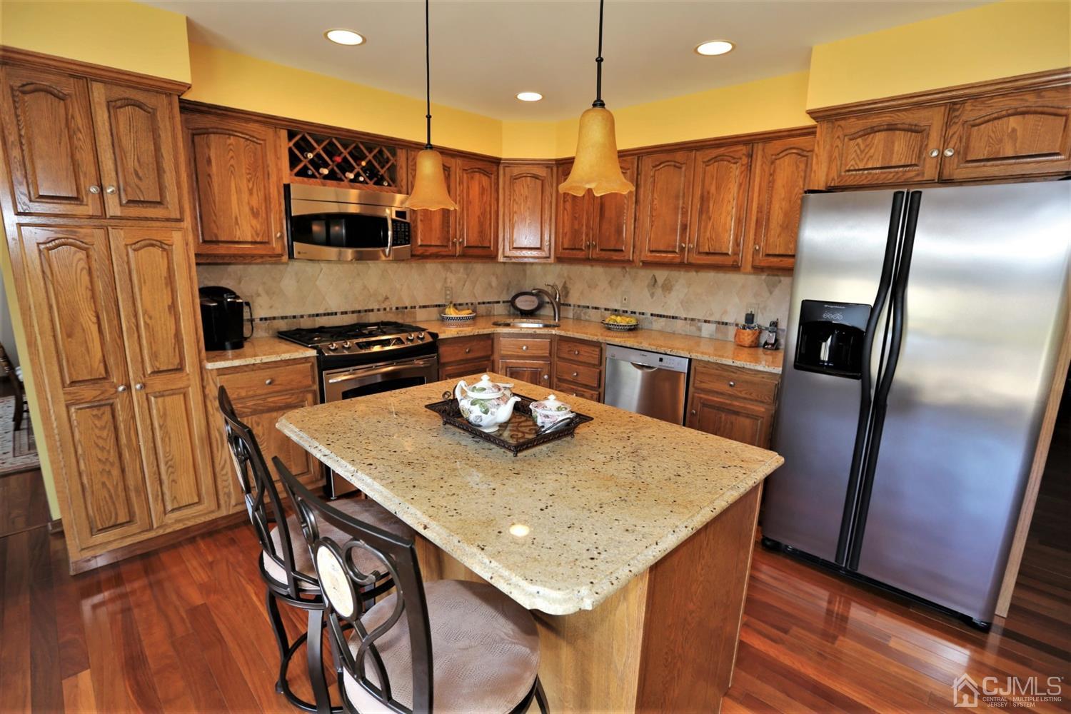 19 Constable Road Kendall Park, NJ 08824 - Photo 11 of 25 Gallery Image 11