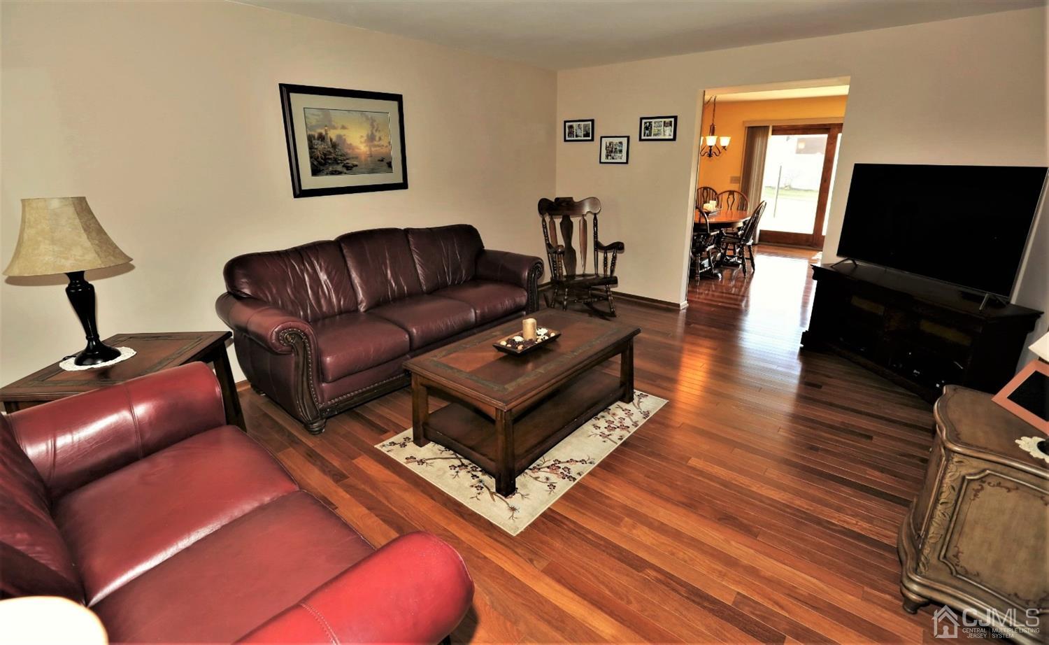 19 Constable Road Kendall Park, NJ 08824 - Photo 12 of 25 Gallery Image 12