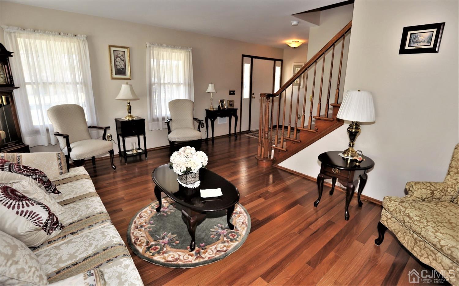 19 Constable Road Kendall Park, NJ 08824 - Photo 4 of 25 Gallery Image 4