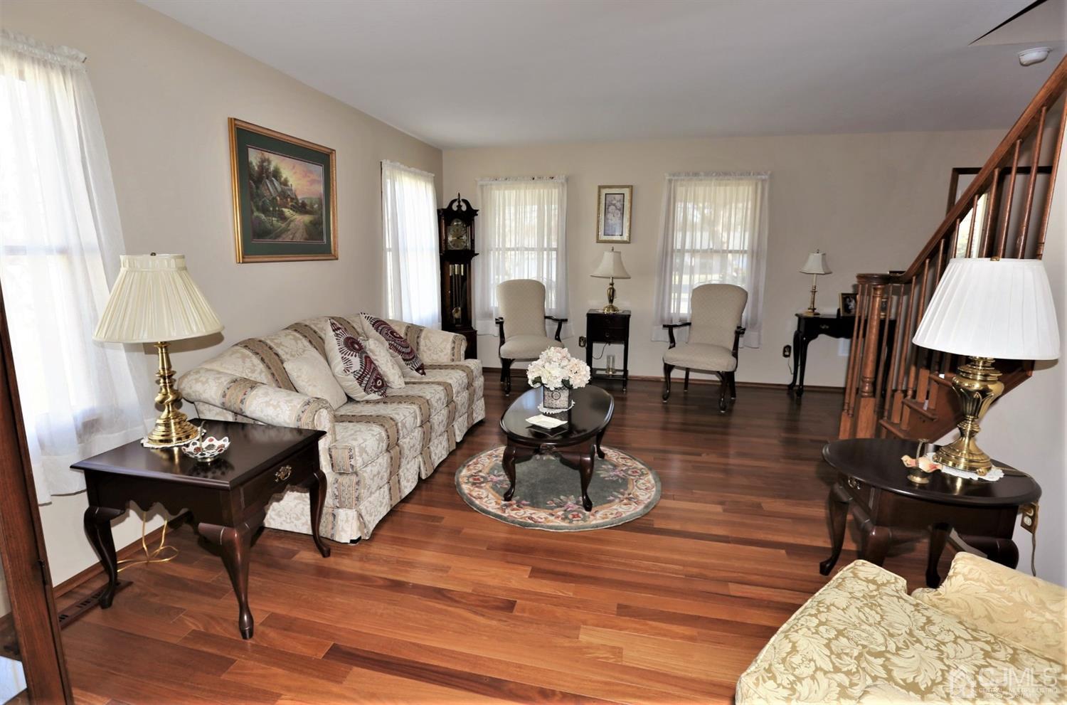 19 Constable Road Kendall Park, NJ 08824 - Photo 5 of 25 Gallery Image 5