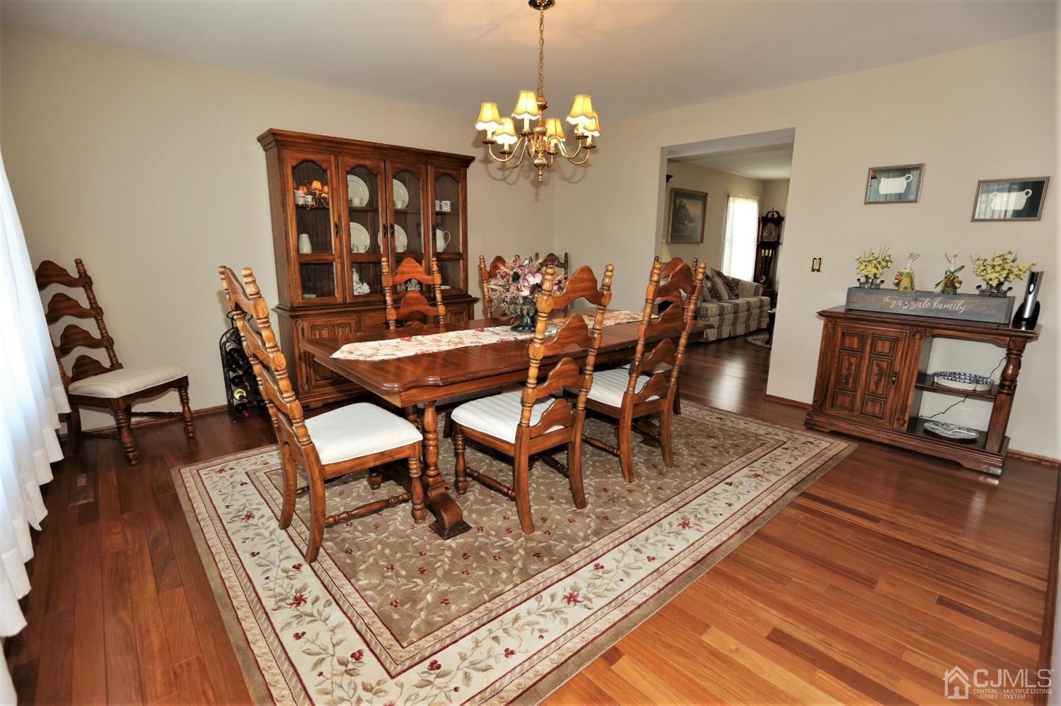 19 Constable Road Kendall Park, NJ 08824 - Photo 7 of 25 Gallery Image 7