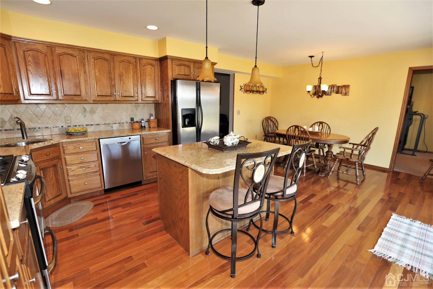 19 Constable Road Kendall Park, NJ 08824 - Photo 10 of 25 Gallery Image 10