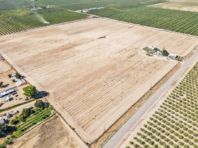 a view of a walk in the patio