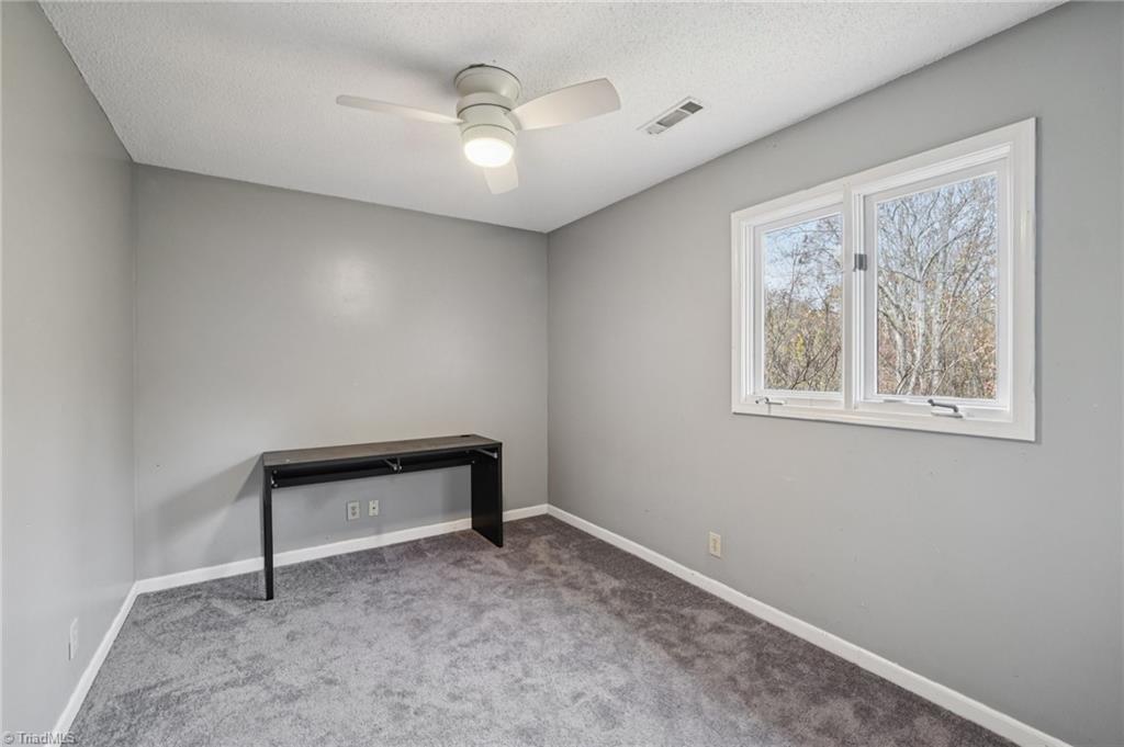 113 Briar Ridge Circle Winston-Salem, NC 27104 - Photo 24 of 40