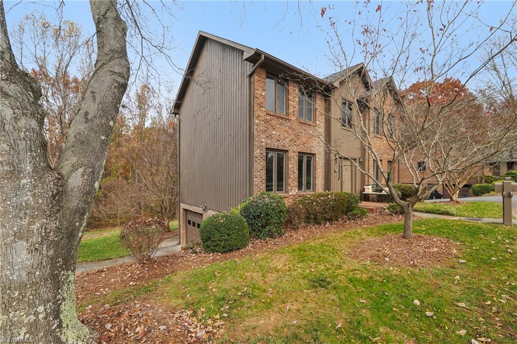 113 Briar Ridge Circle Winston-Salem, NC 27104 - Photo 3 of 40