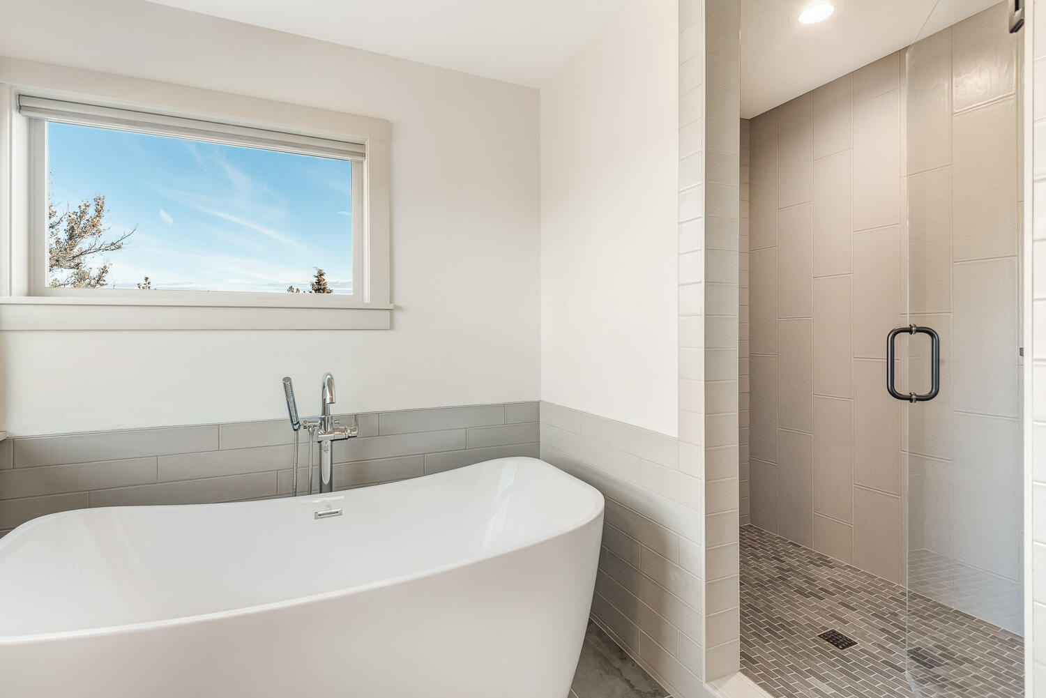 18359 Pinehurst Road Bend, OR 97703 - Photo 22 of 37 Heated floors in bath & shower!