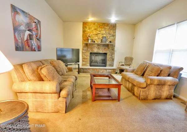 $519,999 | 2323 Snapdragon Point, East Stroudsburg, PA 18301