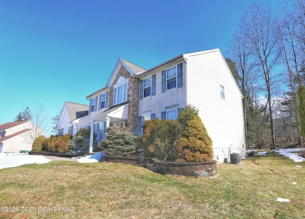 $519,999 | 2323 Snapdragon Point, East Stroudsburg, PA 18301
