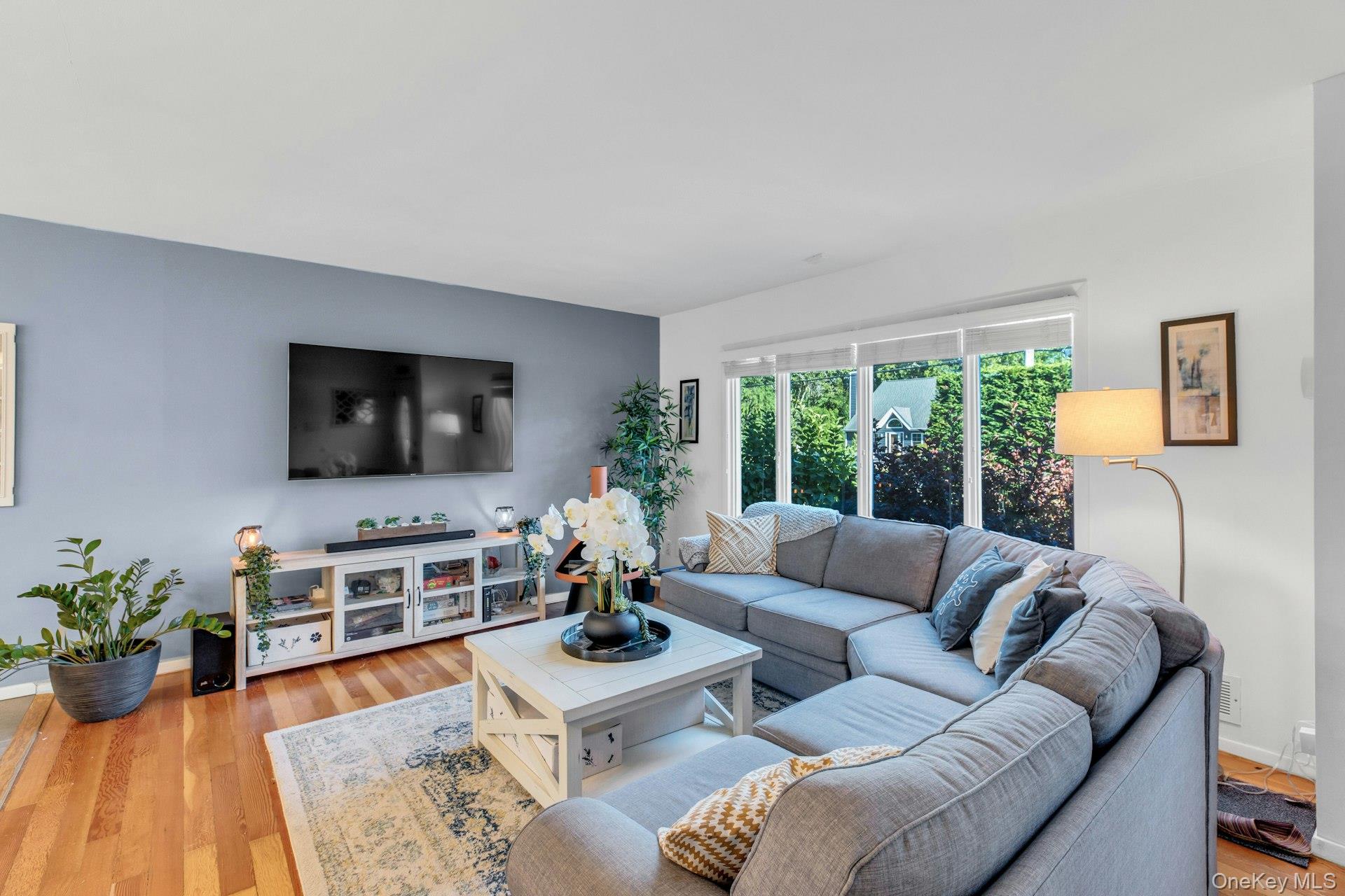 116 West Tiana Road Hampton Bays, NY 11946 - Photo 16 of 50