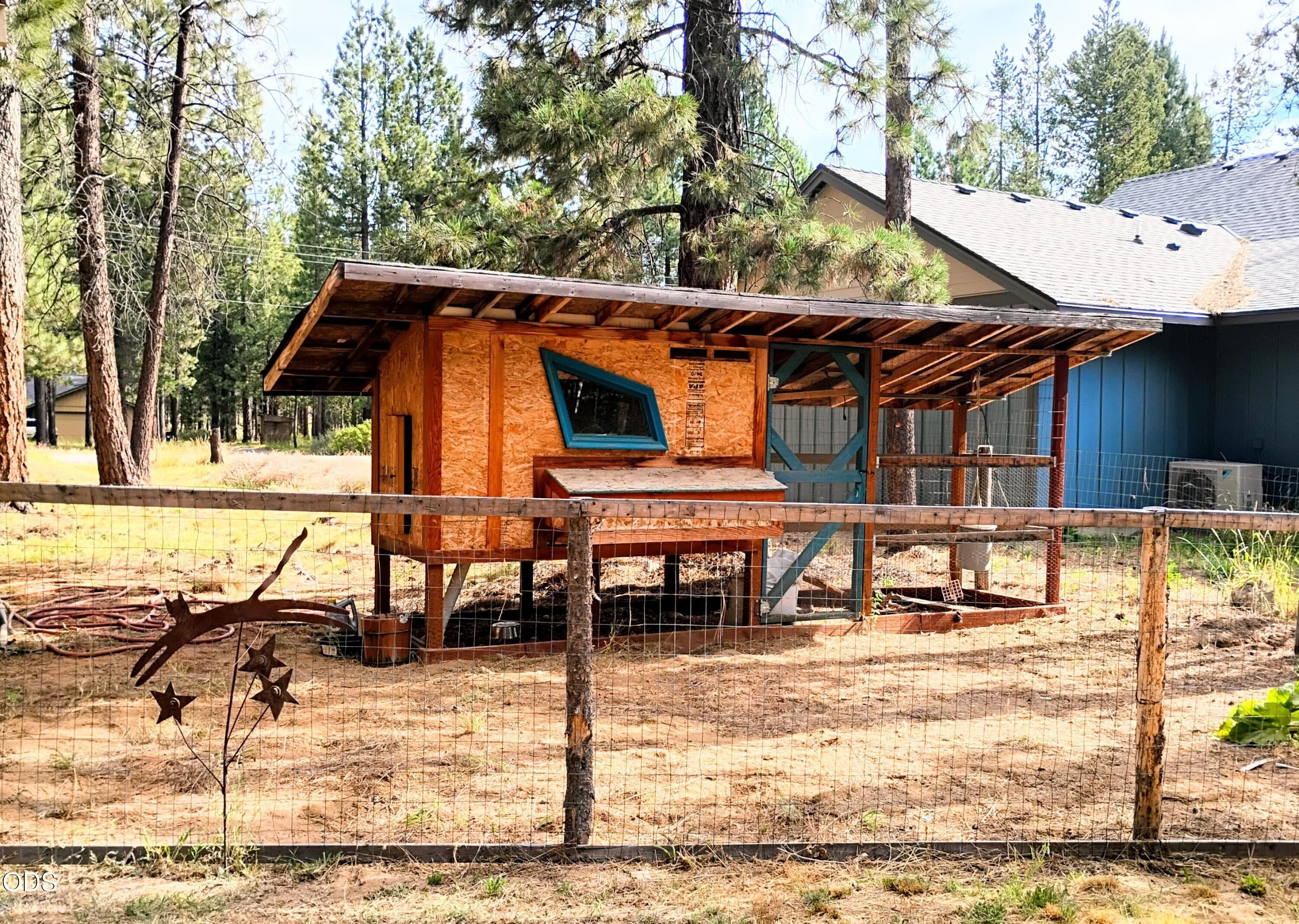16947 Quartz Hill Road Bend, OR 97707 - Photo 14 of 21 Gallery Image 14