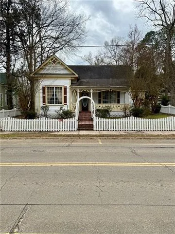 $130,000 | 804 East Main Street, Winnfield, LA 71483