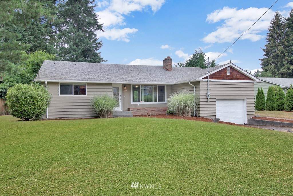 4312 Robin Road West University Place, WA 98466 - Photo 1 of 24 Gallery Image 1