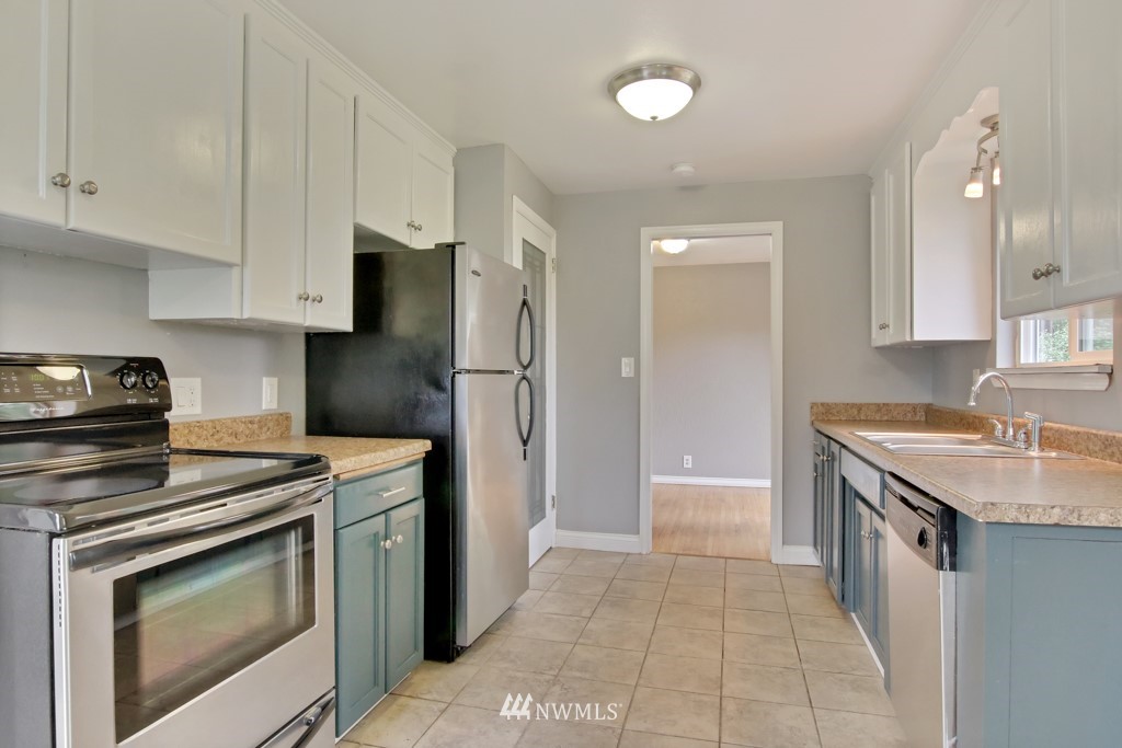 4312 Robin Road West University Place, WA 98466 - Photo 12 of 24 Gallery Image 12