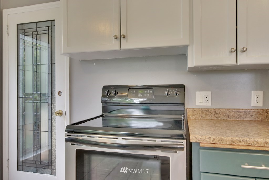 4312 Robin Road West University Place, WA 98466 - Photo 13 of 24 Gallery Image 13